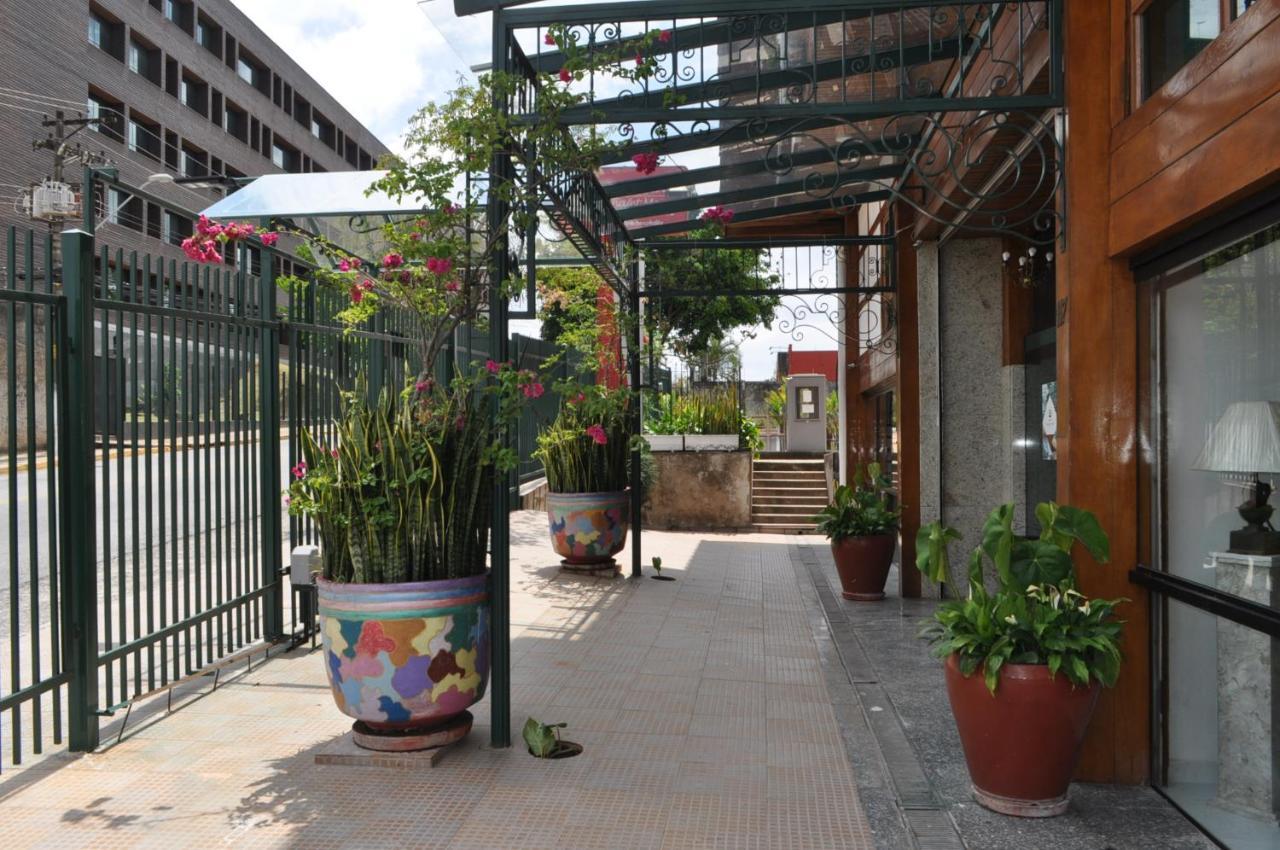 Hotel Chalet Monet - Granja Vianna Cotia  Exterior photo
