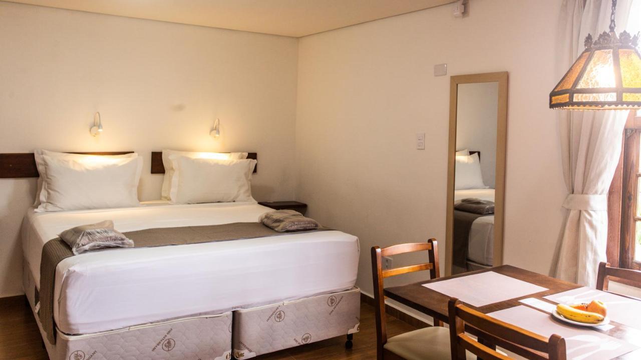 Hotel Chalet Monet - Granja Vianna Cotia  Exterior photo