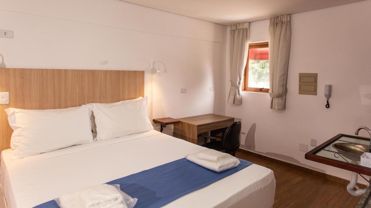 Hotel Chalet Monet - Granja Vianna Cotia  Exterior photo